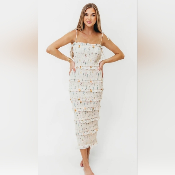 Aureurm Dresses & Skirts - Aureum Cream Tiered Ruffle Smocked Sphaghetti Strap Dress Size Large